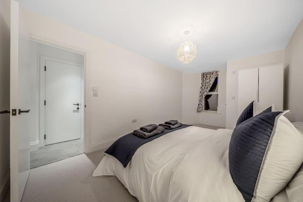 Trendy 2 Bedroom 2 Bathroom Apartment Minutes From Seafront In St Leonard'S Hastings St Leonards-on-Sea Exterior photo